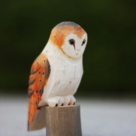 Owl Wood Carving (Option: Barn owl)